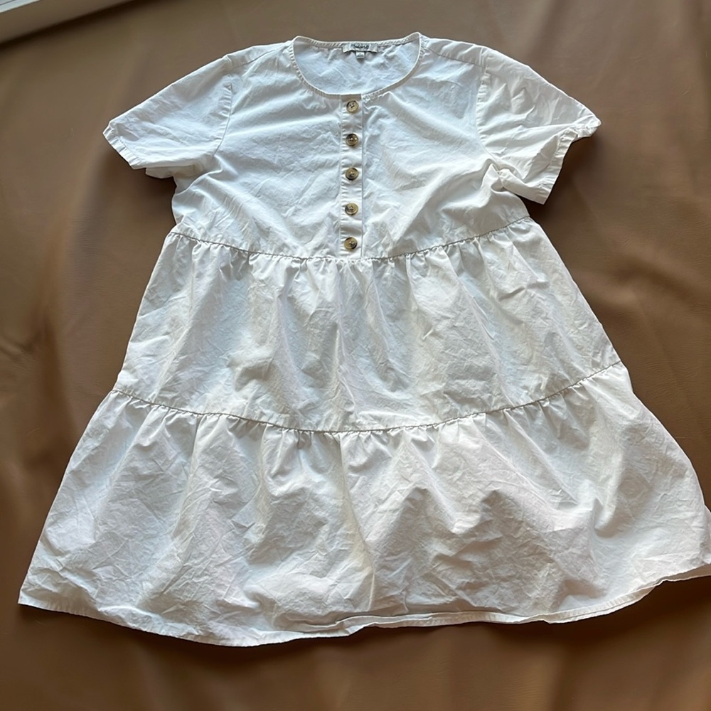Button-Front Short-Sleeve Tiered Mini Dress medium
